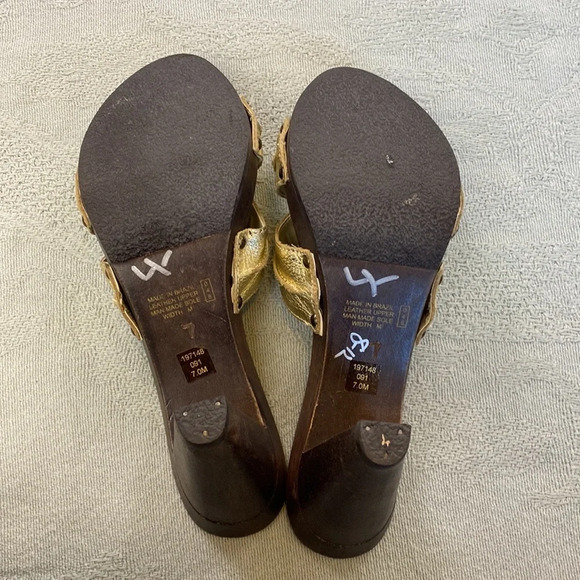 Vintage Bronx Wooden Heels - Picture 9 of 12